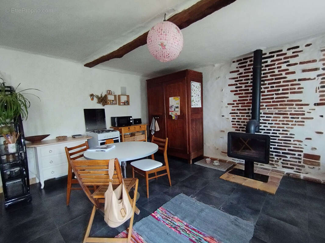 Maison à LA VILLE-AUX-CLERCS