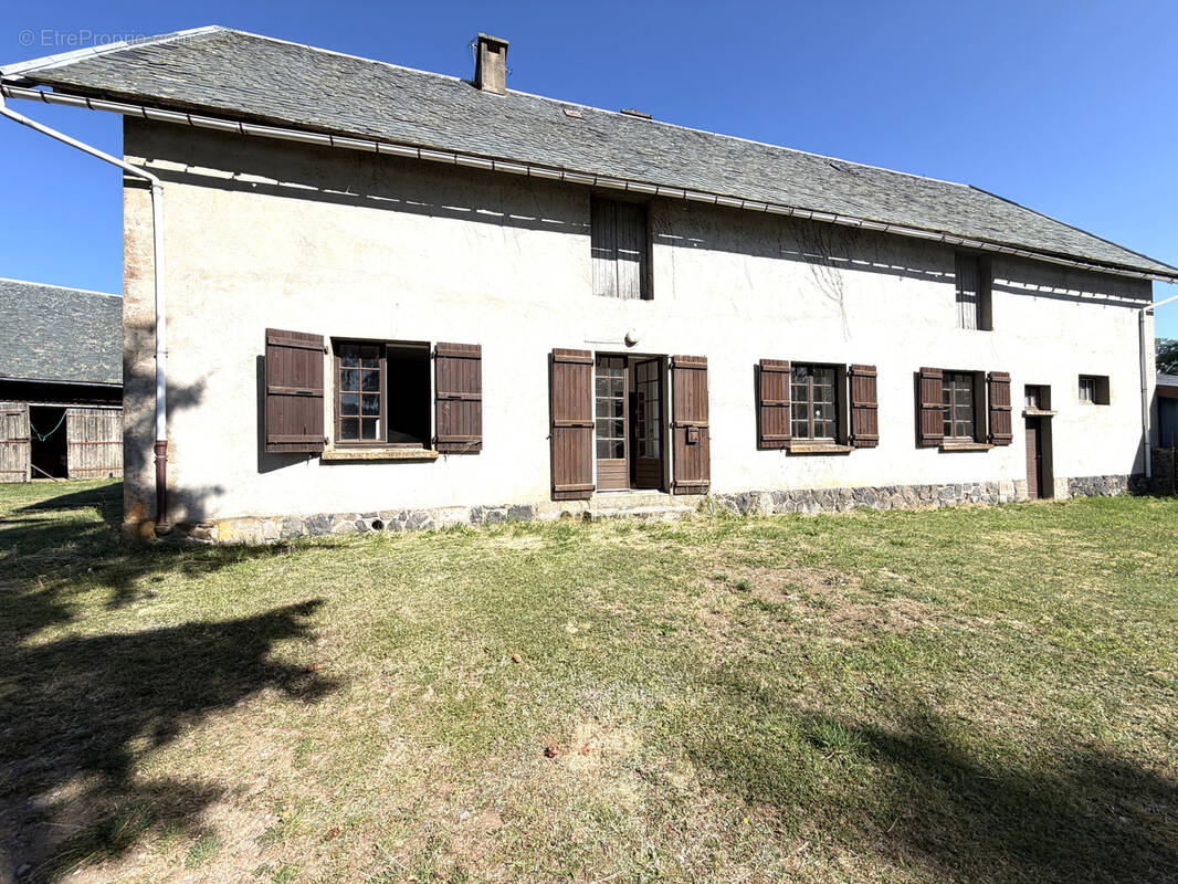 Maison à MARCENAT