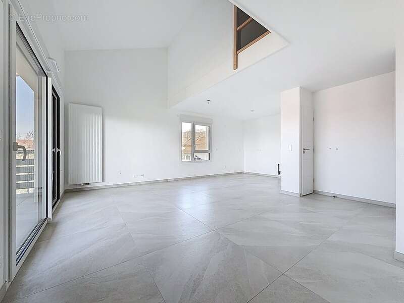 Appartement à BRENTHONNE