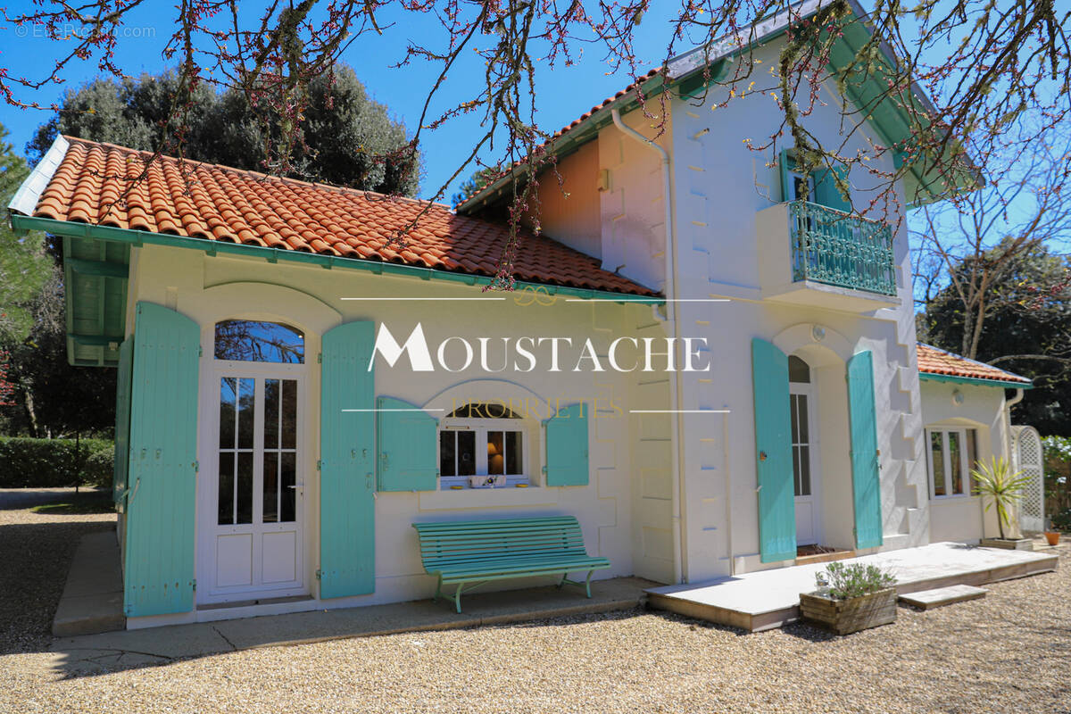 Maison à VAUX-SUR-MER