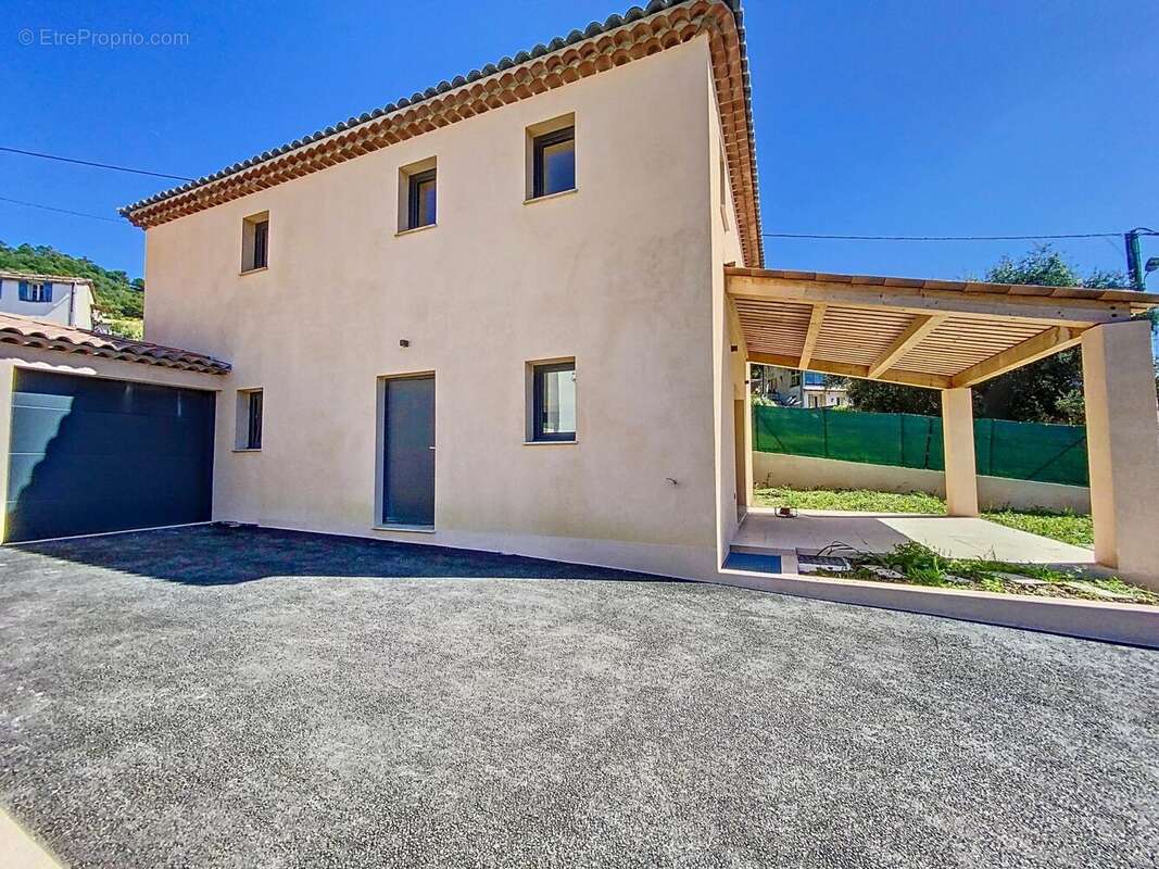 Maison à TOURRETTE-LEVENS