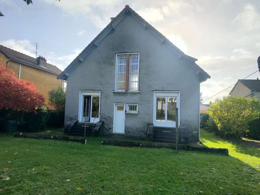 Maison à SAINT-JUNIEN