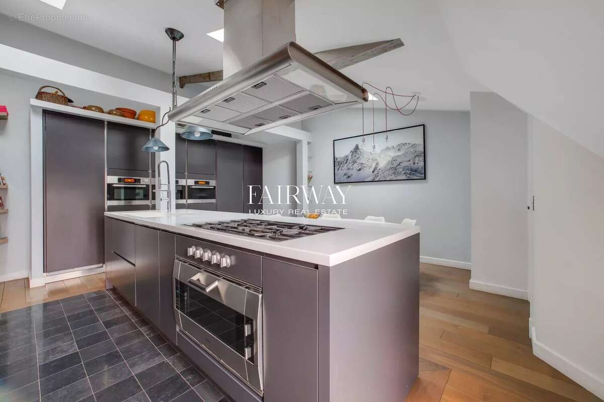 Appartement à PARIS-17E