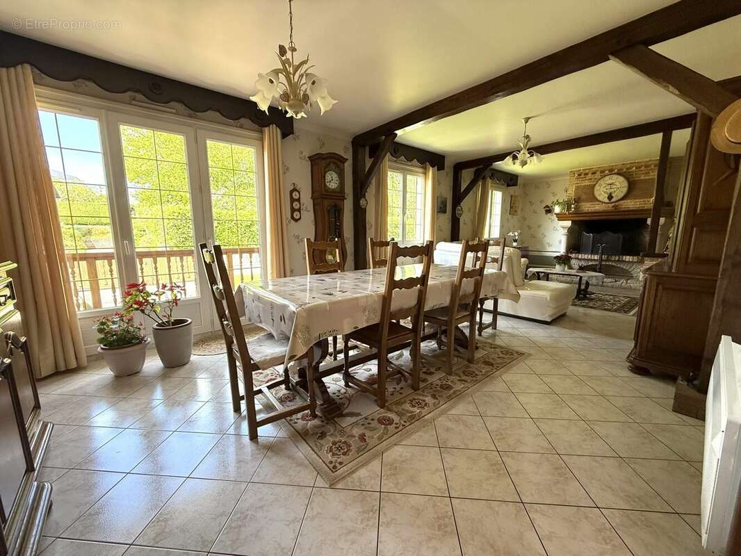 Maison à FONTAINE-LA-MALLET