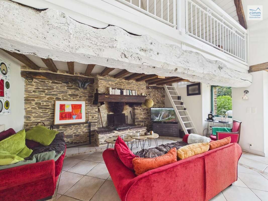 Maison à LES BRULAIS