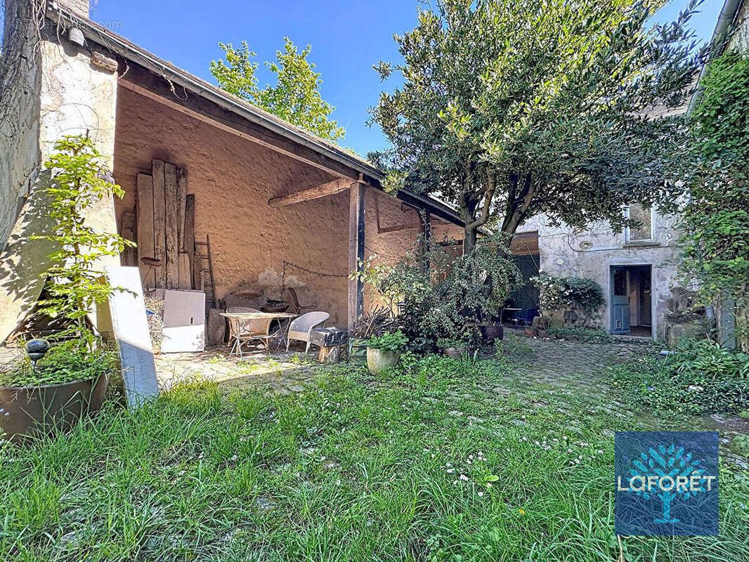 Maison à CHILLY-MAZARIN