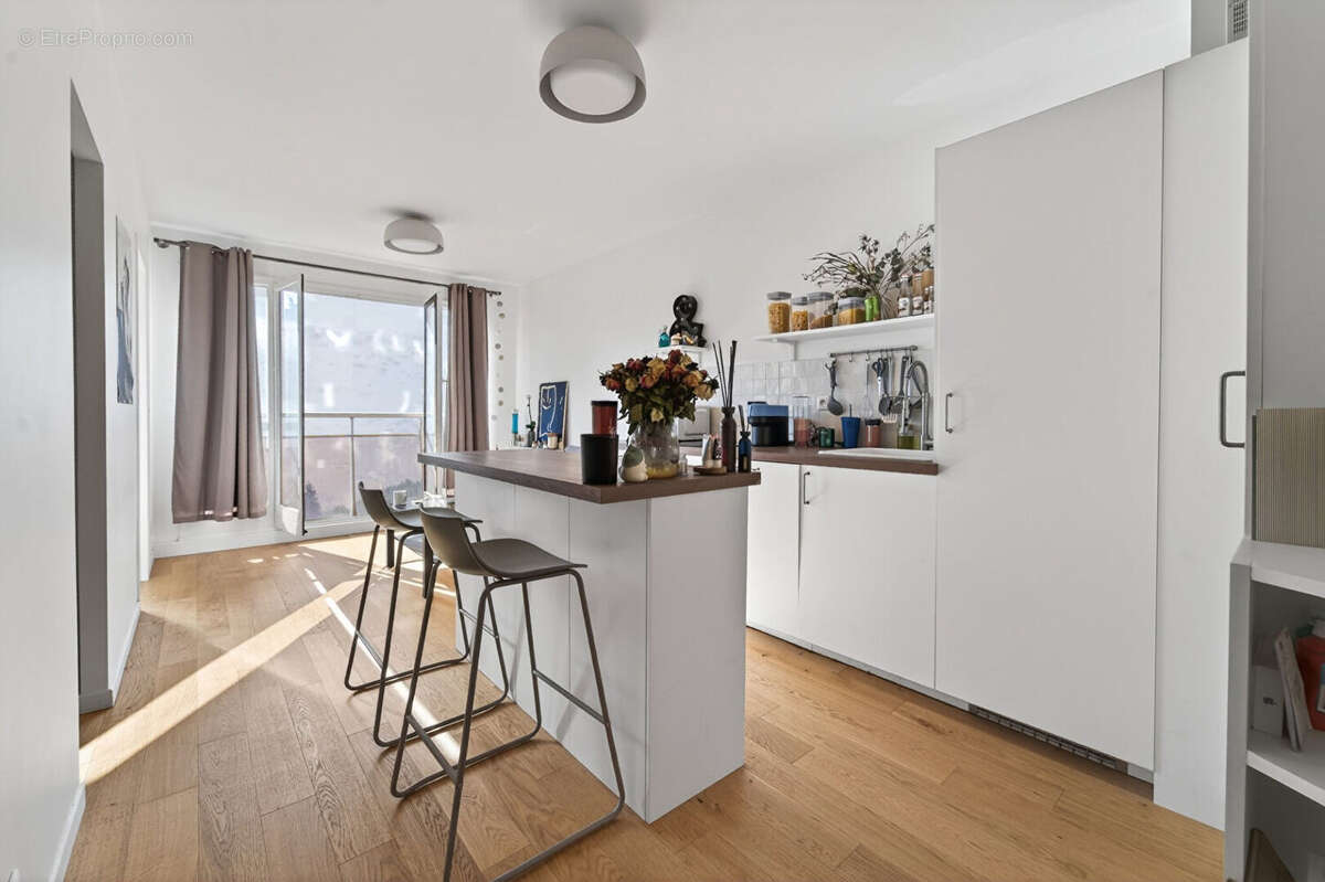 Appartement à PARIS-11E