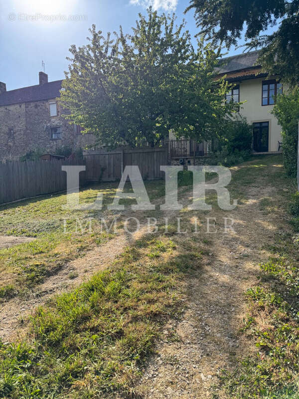Appartement à SAINT-LEONARD-DES-BOIS