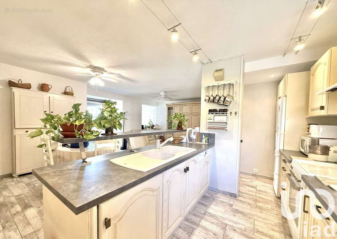 Photo 7 - Appartement à SAINT-LAURENT-DU-VAR