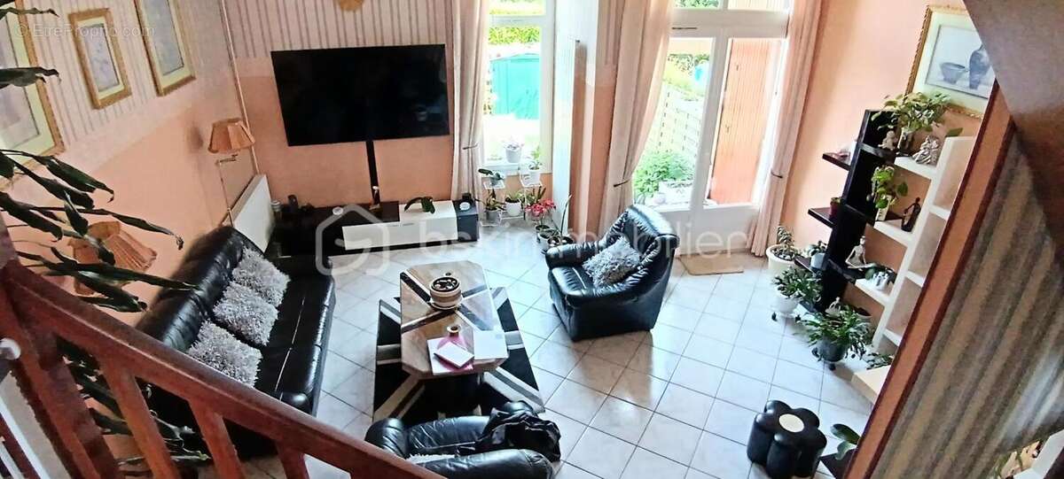 Maison à MOISSY-CRAMAYEL