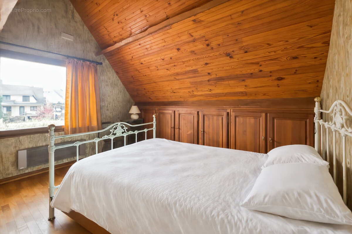 Maison à VERRIERES-LE-BUISSON