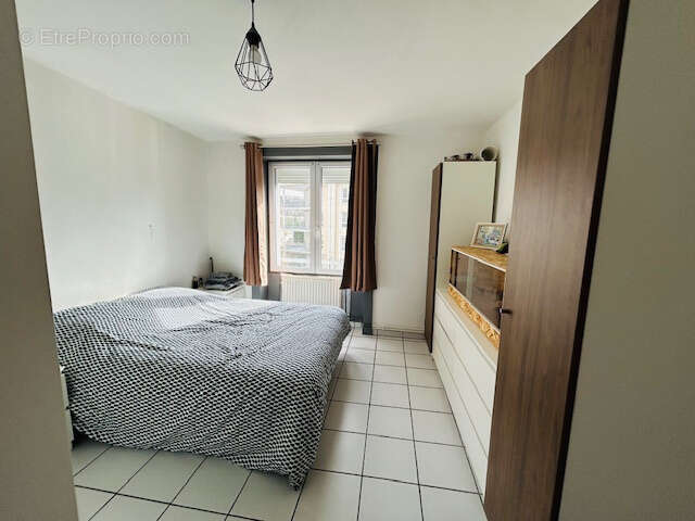 Appartement à SAINT-PRIEST-EN-JAREZ