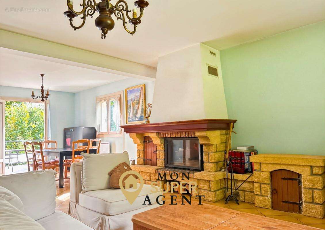 Maison à LE MEE-SUR-SEINE