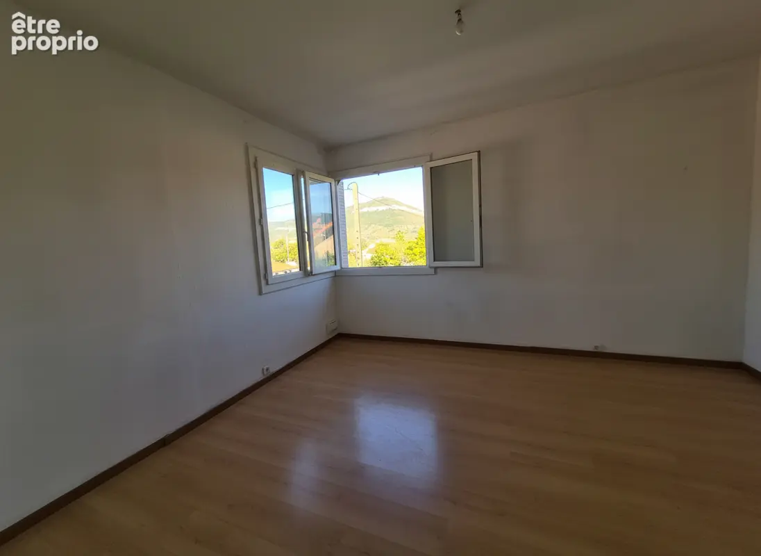 Maison 6 pièces - 170 m² - Fort potentiel - photo 8