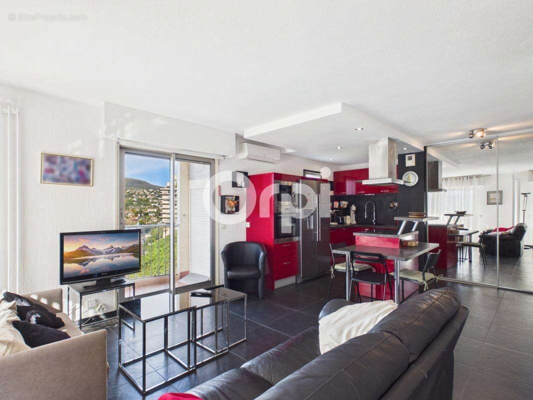 Appartement à MANDELIEU-LA-NAPOULE