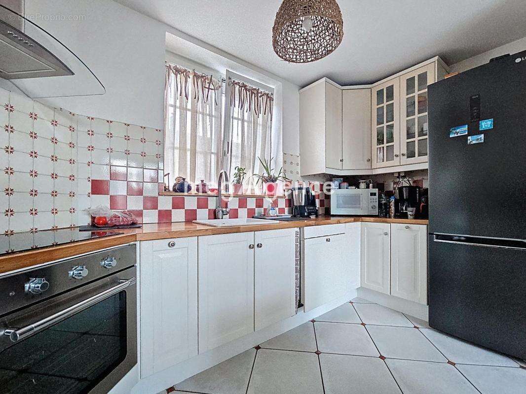 Maison à BOUAFLE