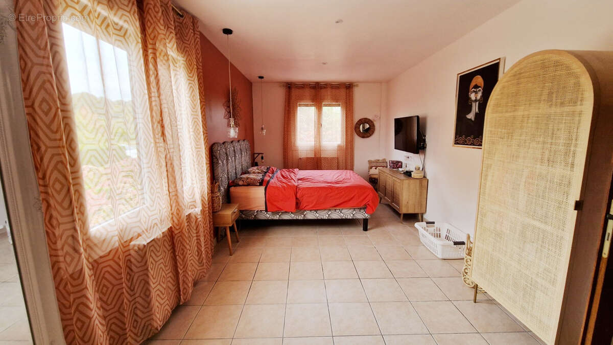 Maison à SAINT-NICOLAS-D'ALIERMONT