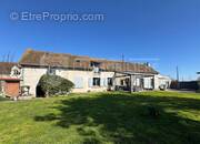 Maison à LA VILLENEUVE-EN-CHEVRIE