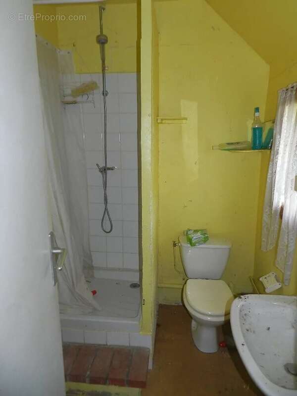 Maison à SAINT-PIERRE-SUR-DIVES