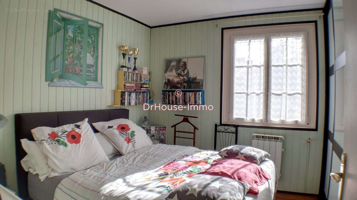 Maison à CONCHES-SUR-GONDOIRE