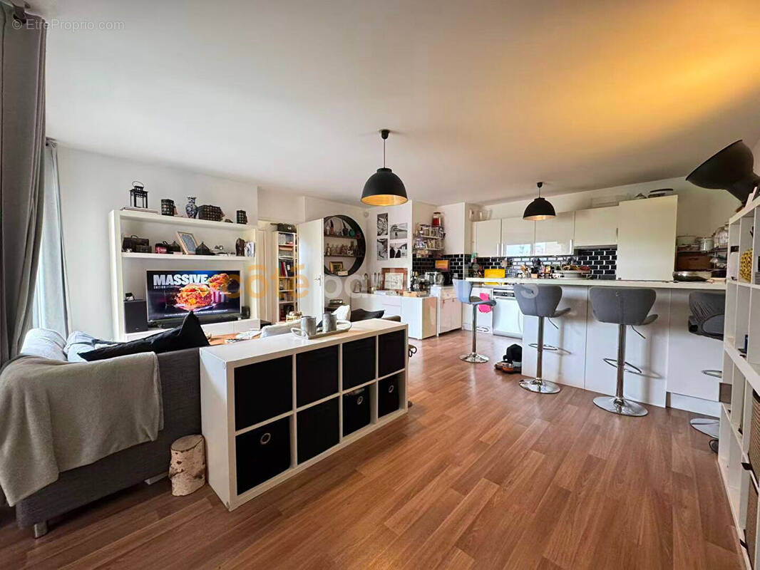 Appartement à AUBERVILLIERS