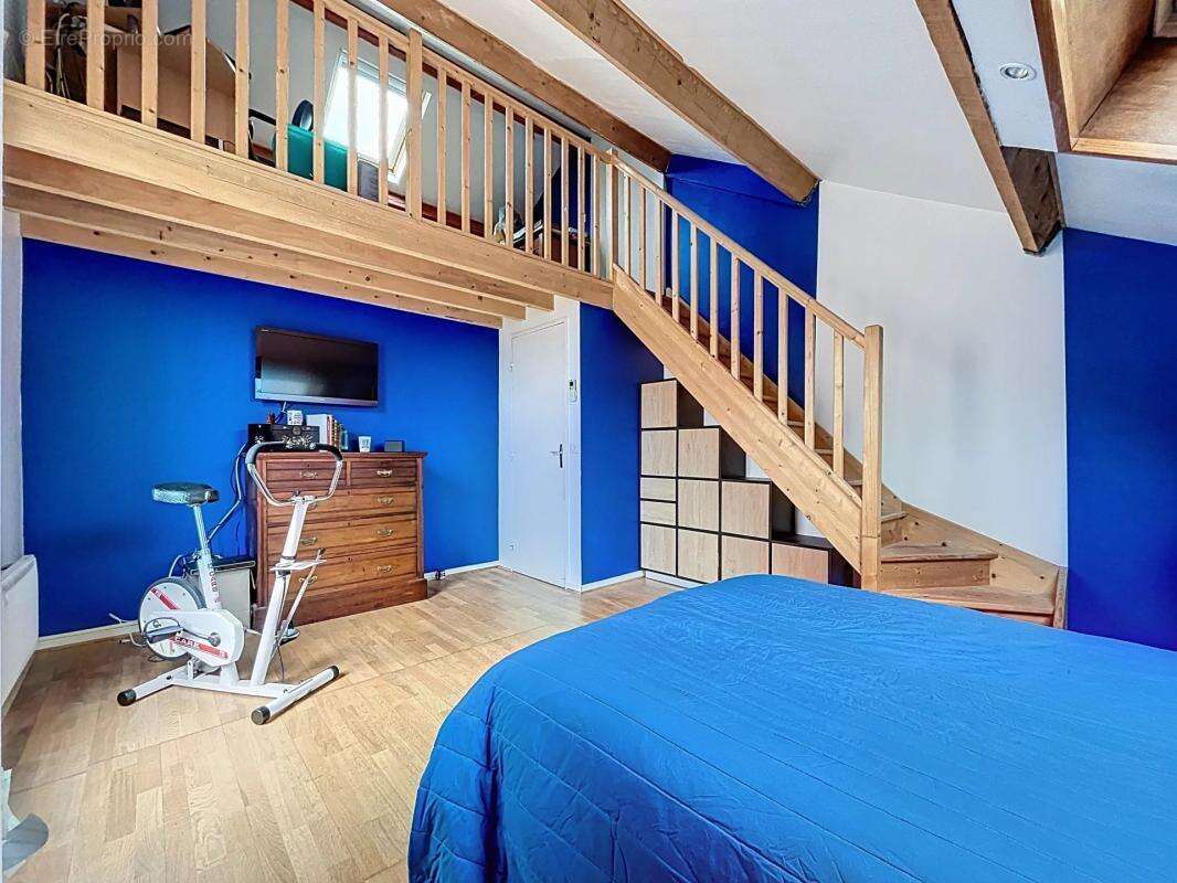 Maison à VOISINS-LE-BRETONNEUX