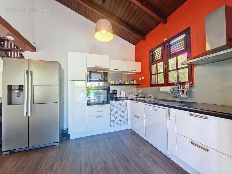 Dpt Guadeloupe (971), à vendre SAINT-FRANCOIS, villa 3 suites avec piscine et jacuzzi - photo 5