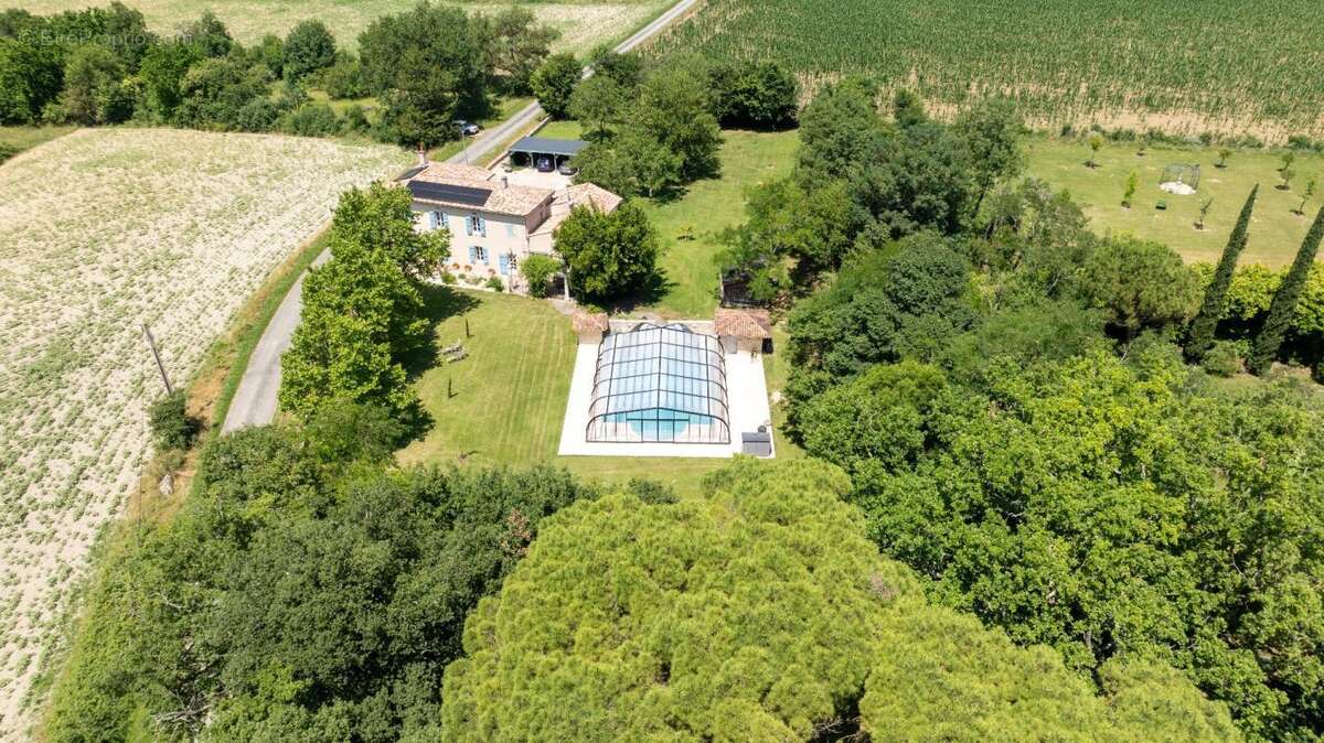 Maison à LA ROMIEU