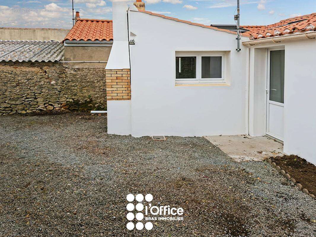 Les Sables d'Olonne, Maison T2 rénovée avec jardin! - photo 5