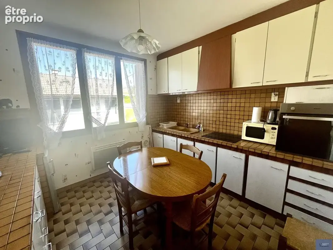 Maison 8 pièces 143 m² à vendre à Saint-Chely-D'apcher (48200) - photo 7