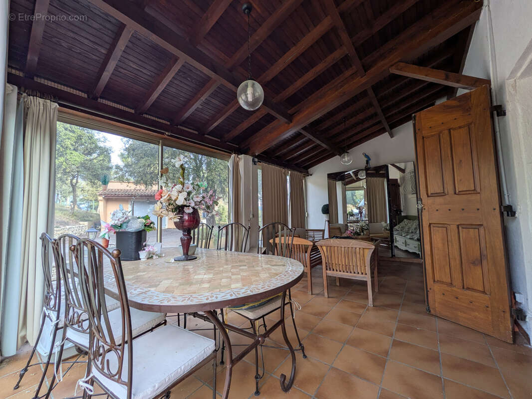 Maison à PEYROLLES-EN-PROVENCE