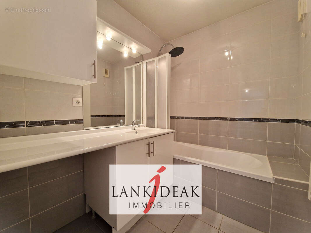 Appartement à USTARITZ