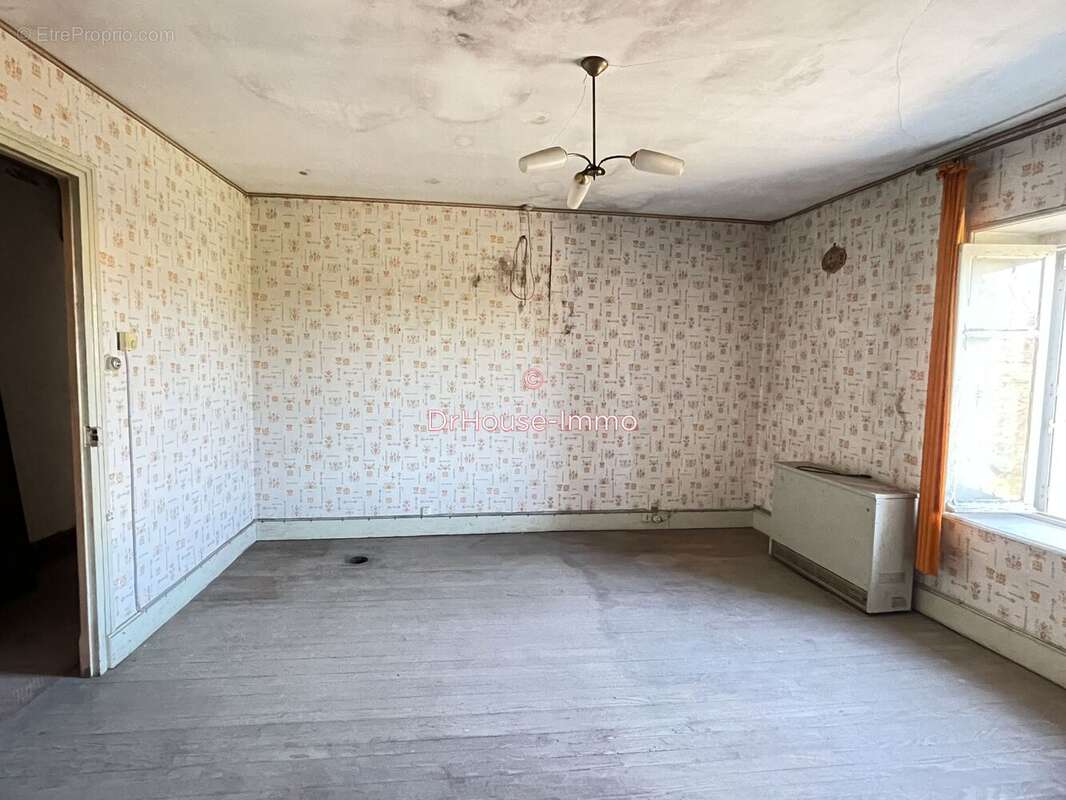 Appartement 300 m² à Escles  - photo 31