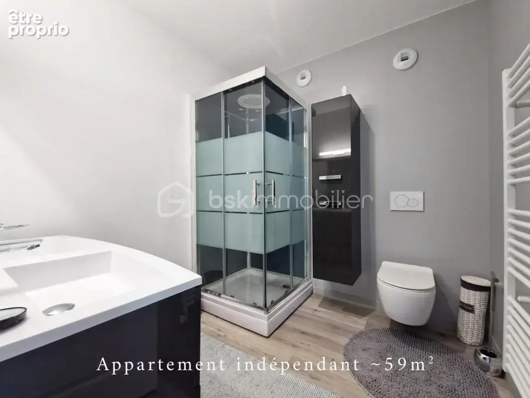 Magnifique propriété avec jardin et très belles prestations ! - photo 22