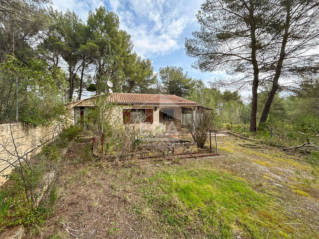 Maison à MEYRARGUES