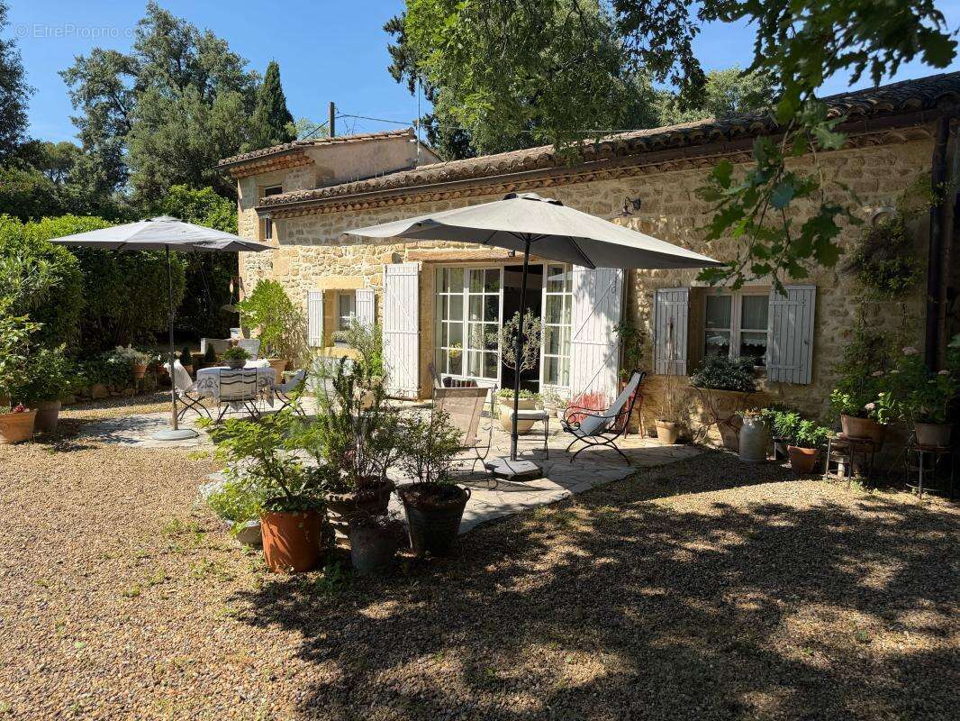 Maison à VERS-PONT-DU-GARD