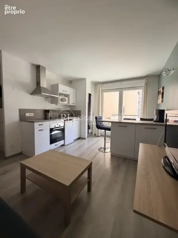 Lyon 6ème - Parc de la Tête d'Or / Brotteaux - T2 avec balcon et Stationnement - photo 2