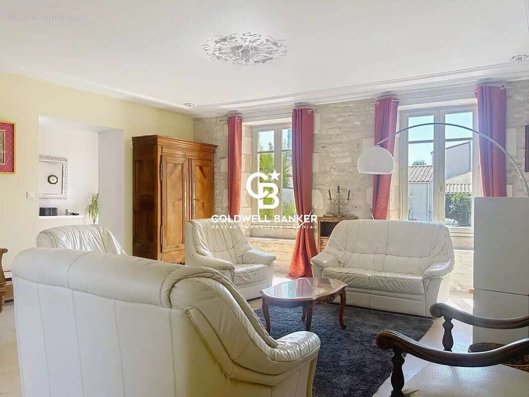 Maison de charme à quelques minutes de Châtelaillon-Plage - photo 3