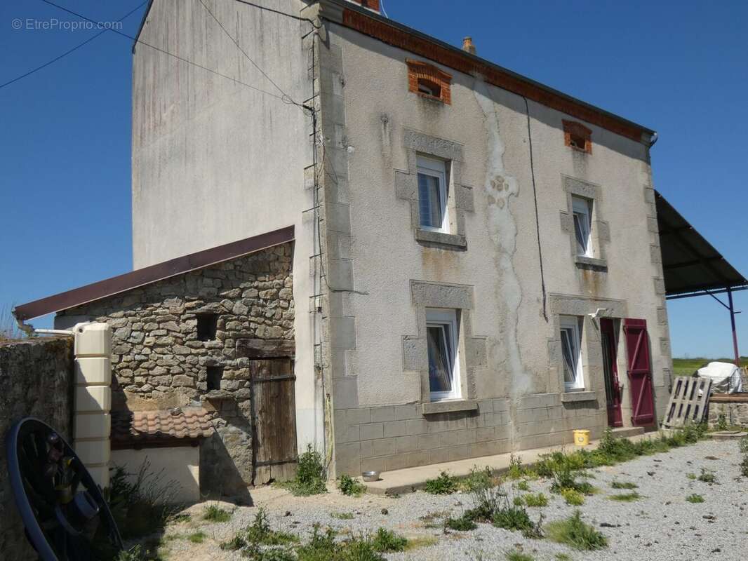 Maison à CHENERAILLES