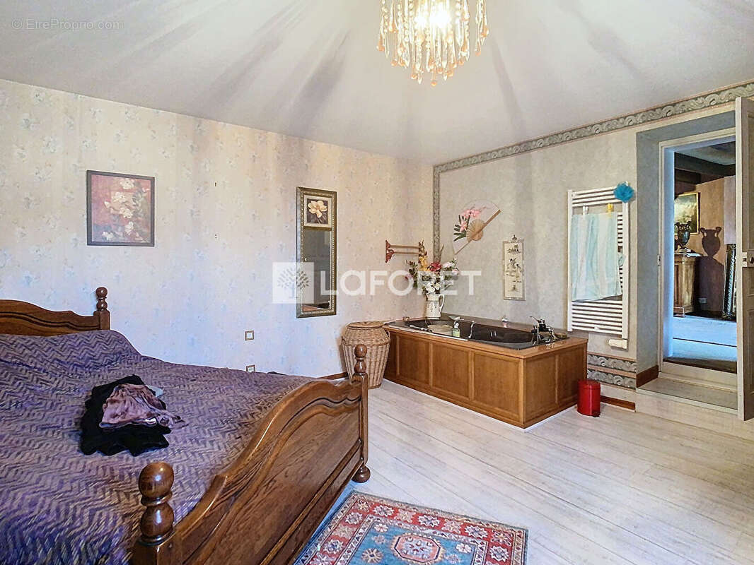 Maison Saint Junien 6 pièce(s) 192 m2 - photo 14