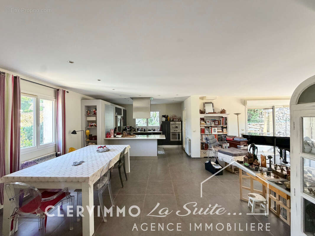 Maison à MARSEILLE-11E