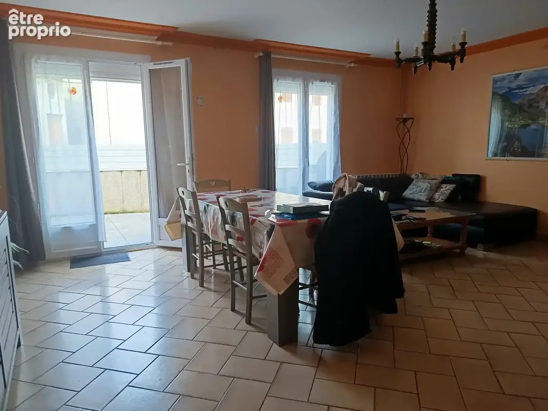 Maison de village 2 faces et surface de vente - photo 4