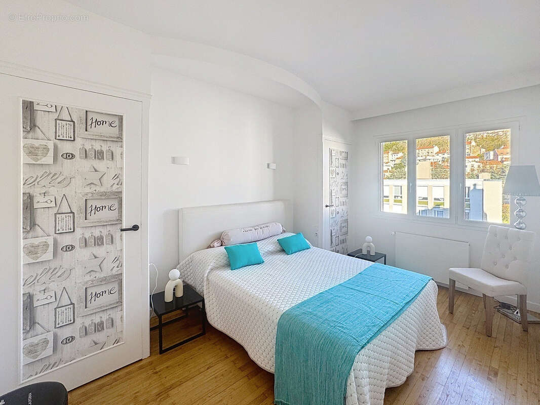 Appartement à SAINT-ETIENNE