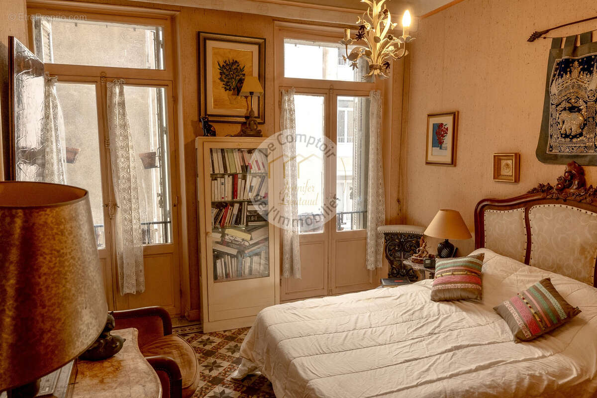 Appartement à MARSEILLE-6E
