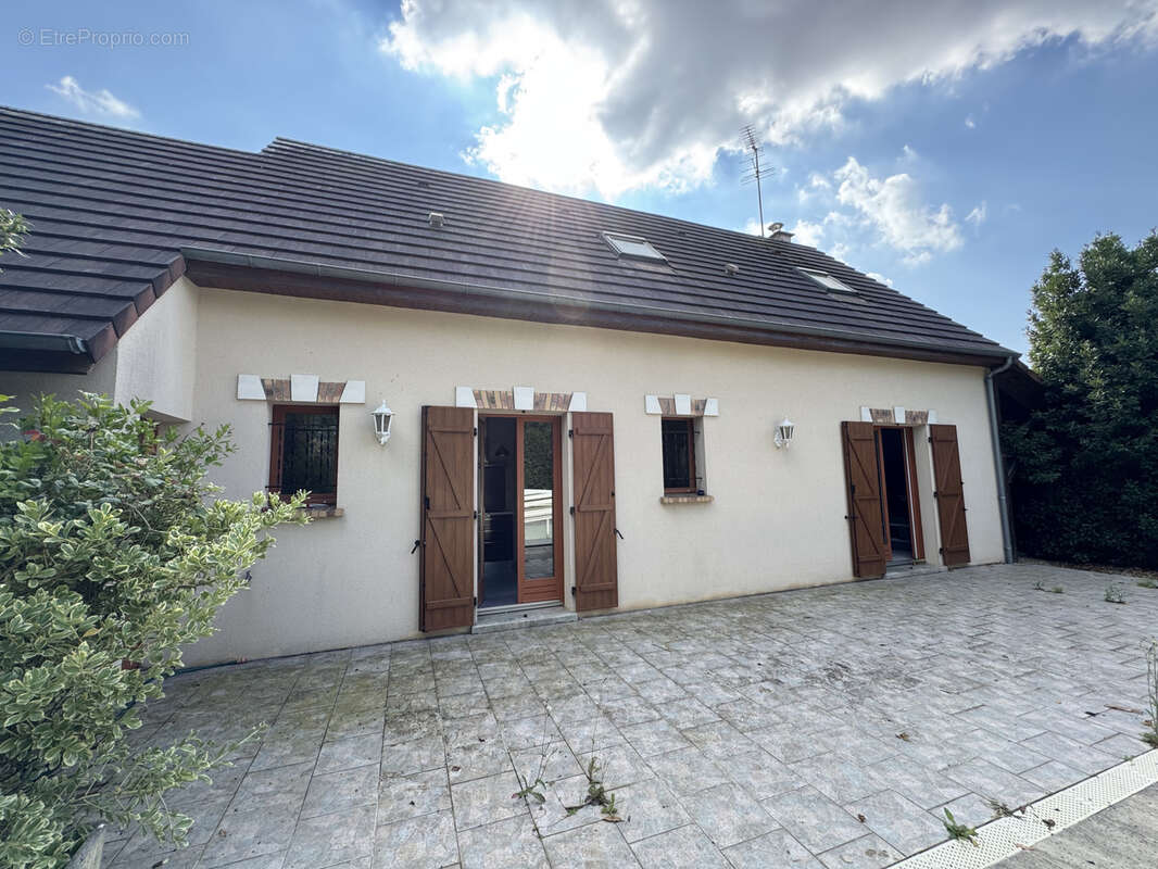 Maison à SOYE-EN-SEPTAINE