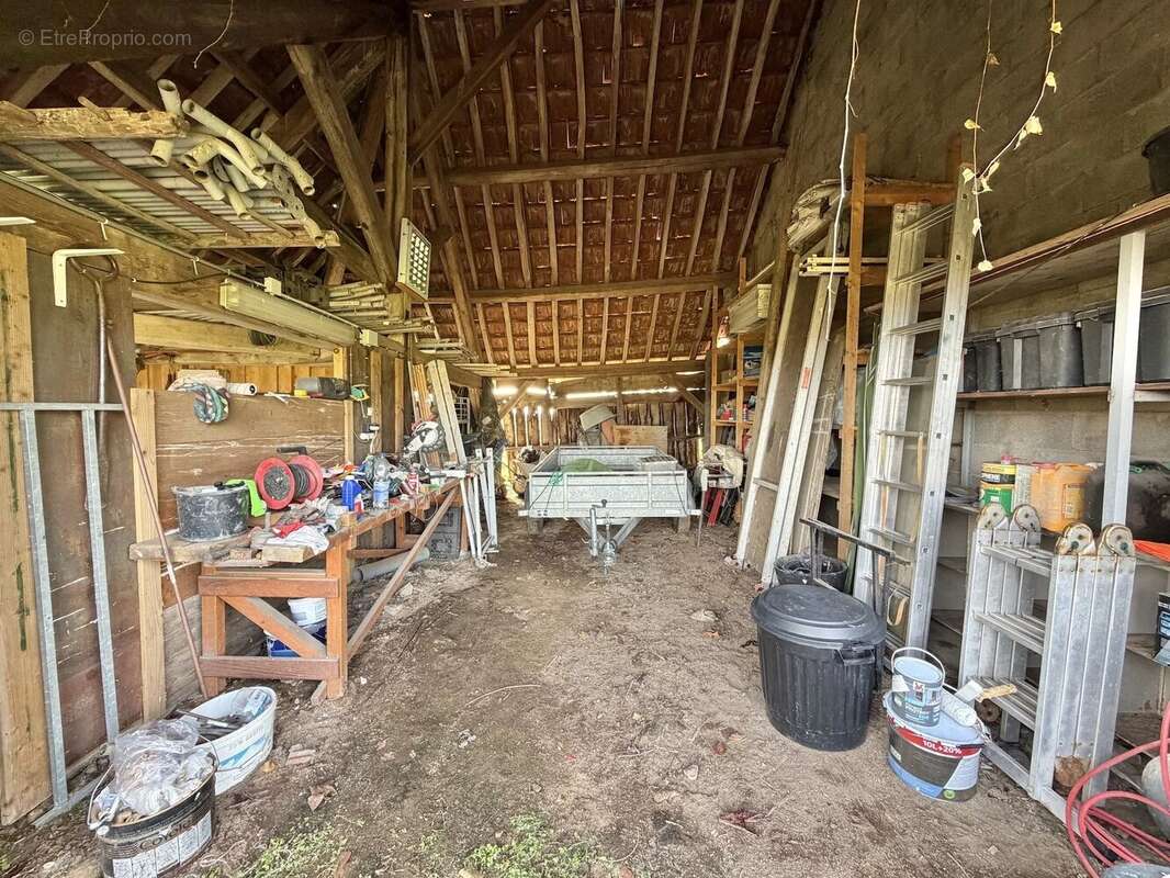 Fermette spacieuse à vendre près de Reclesne - photo 18