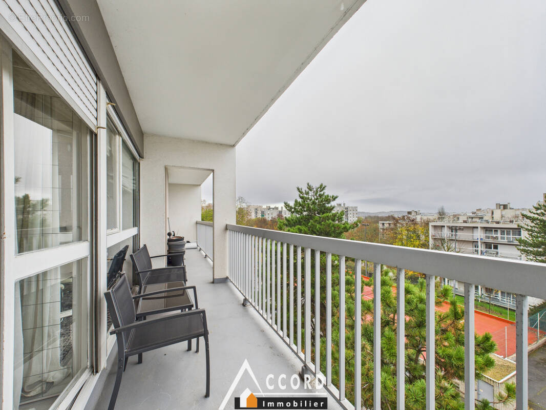 Appartement à SARTROUVILLE