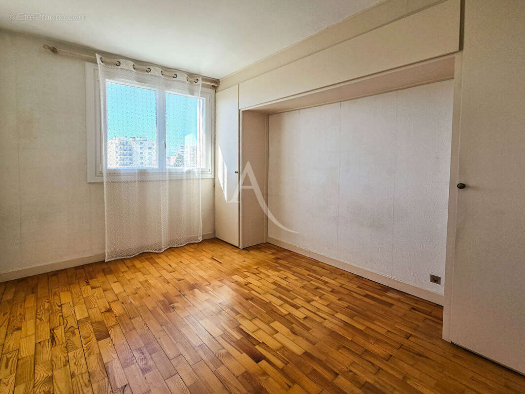 Pau - T5 traversant 80 m² - Vue Pyrénées - Balcon plein sud - Garage fermé - photo 5