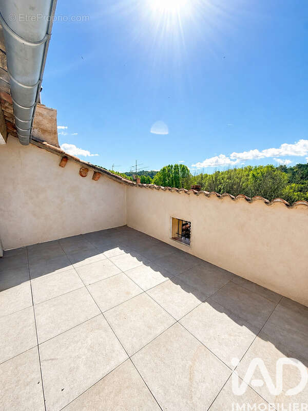 Maison 115 m² à Jouques  - photo 4