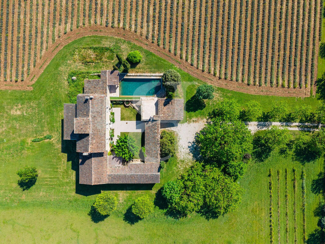 Maison à GORDES
